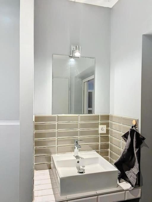 L'Escale - Elegant T2 Au Coeur De Toulouse Apartment ภายนอก รูปภาพ